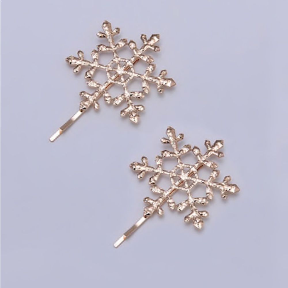 Snowflake bobby-pins